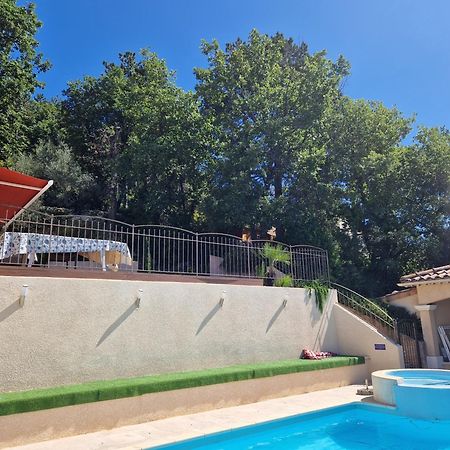 ホテル Les Restanques De Camelie Saint-Thomé エクステリア 写真